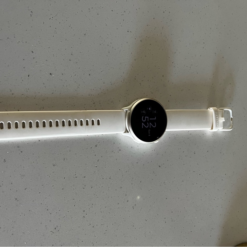 Garmin Cream Smartwatch with Black Face - Picture 3 of 3
